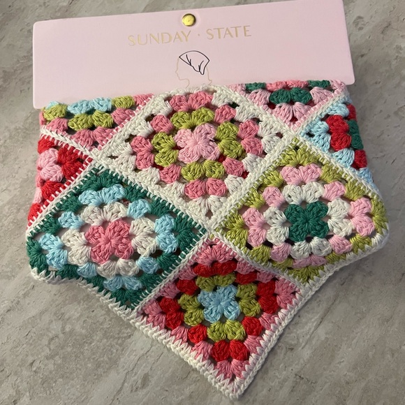 Sunday State Colorful Crochet Headscarf. Pink and Green. - Picture 4 of 8